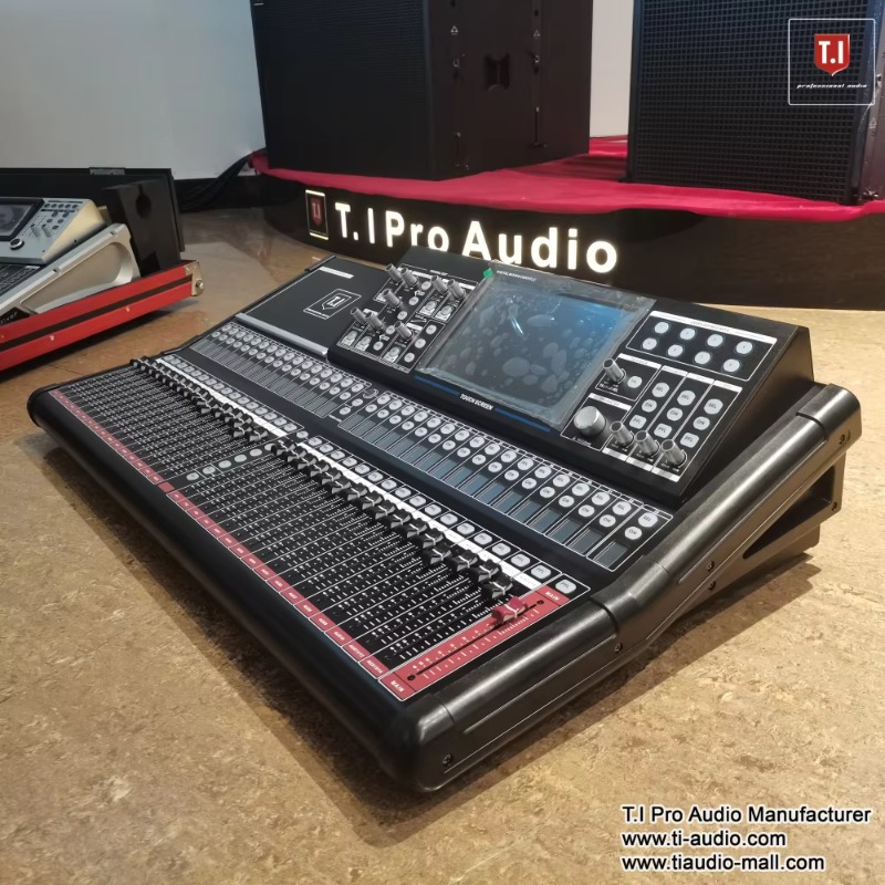 Console Mixer Digitale a 32 Ca - Audio And Music Mixer recensione e prezzo